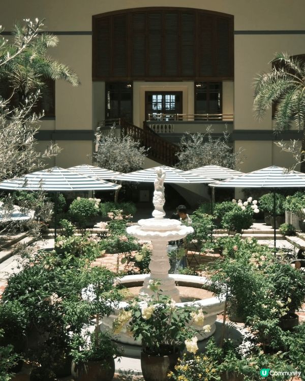 淺水灣影灣園真是一個影相嘅天堂！一踏入嗰度，見到嗰座充滿復古...