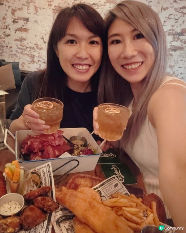 德國豬手配醉檸茶，正呀喂！🍻🐷🍋