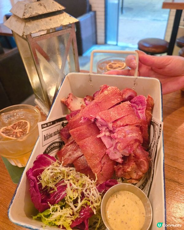 德國豬手配醉檸茶，正呀喂！🍻🐷🍋