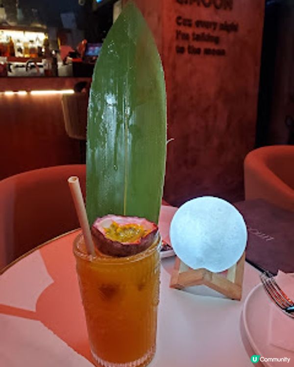 J.moon．星空下歎Moctail＋邪惡牛脷刈包