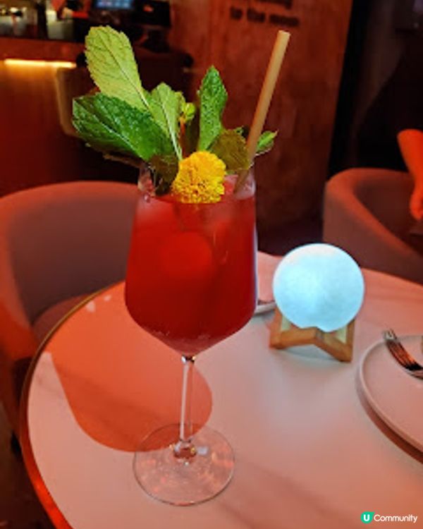 J.moon．星空下歎Moctail＋邪惡牛脷刈包