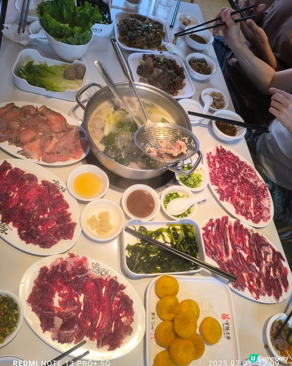 潮州牛肉火鍋2-3人餐，5人都食唔完