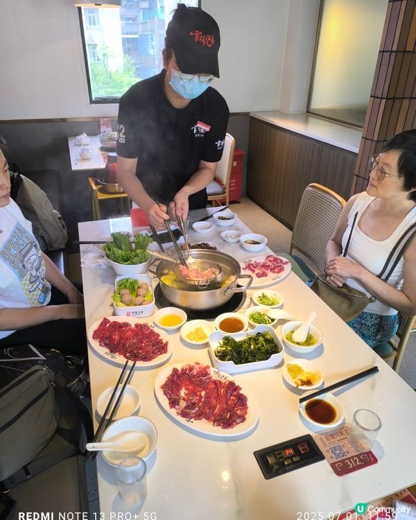 潮州牛肉火鍋2-3人餐，5人都食唔完