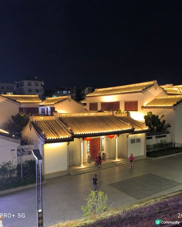 潮州古城牌坊街一帶古蹟集中，又有廣濟橋，開元寺，廣濟門城樓城...