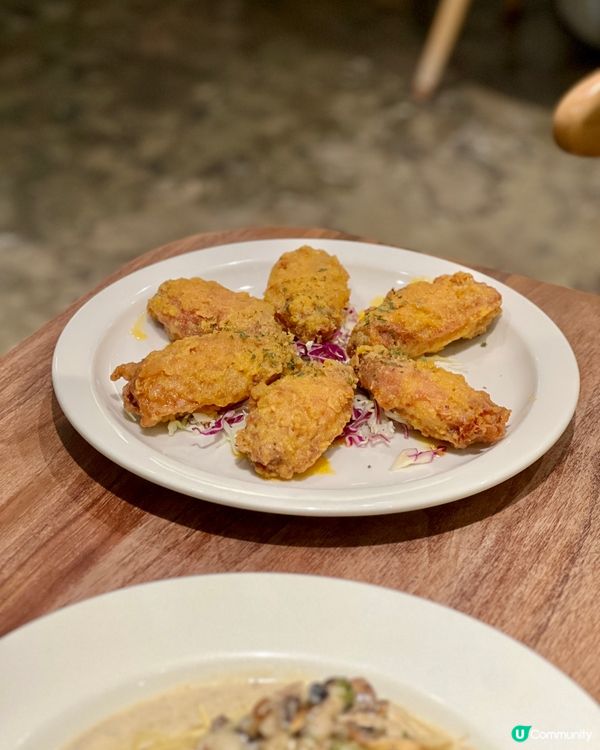 《觀塘高質西餐 必試焦糖香蕉糯米窩夫😋》