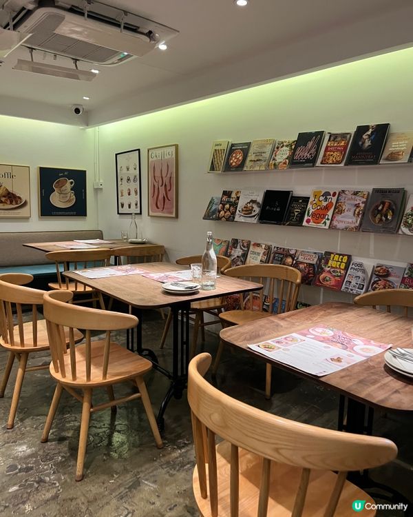 《觀塘高質西餐 必試焦糖香蕉糯米窩夫😋》