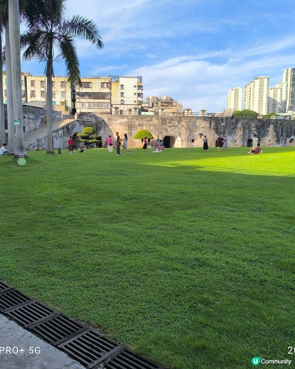 保存得很好的古蹟，無味清潔，人不多，很好逛。還有博物館但係博...