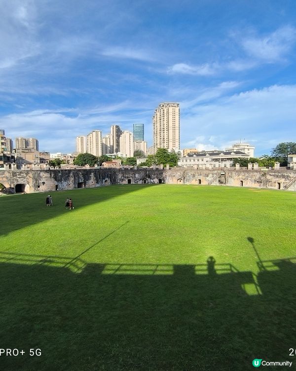 保存得很好的古蹟，無味清潔，人不多，很好逛。還有博物館但係博...