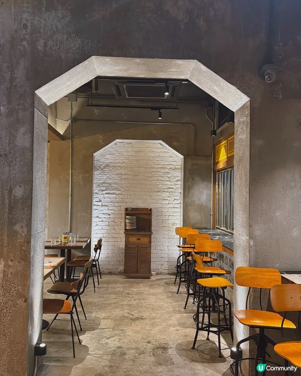 炭燒和牛串+大蝦柚子沙律😋泰國菜正到爆！ #中環美食