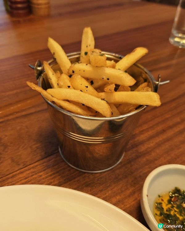 【靚牛扒 x 任食香蒜炸薯條】