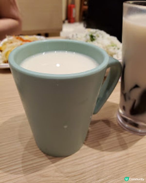 堅信號上海生煎皇．生煎包爆汁、蔥油雞滑到震！