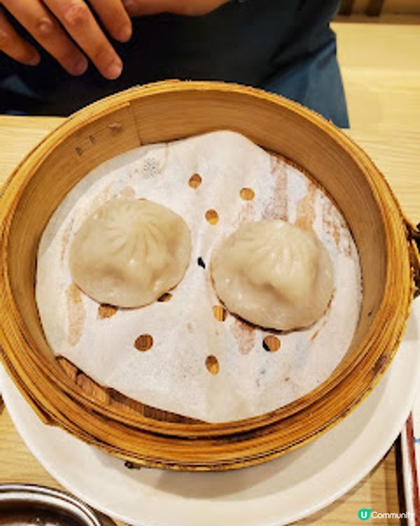 堅信號上海生煎皇．生煎包爆汁、蔥油雞滑到震！