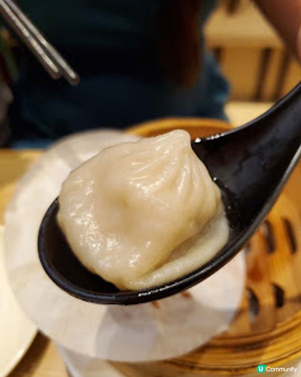 堅信號上海生煎皇．生煎包爆汁、蔥油雞滑到震！