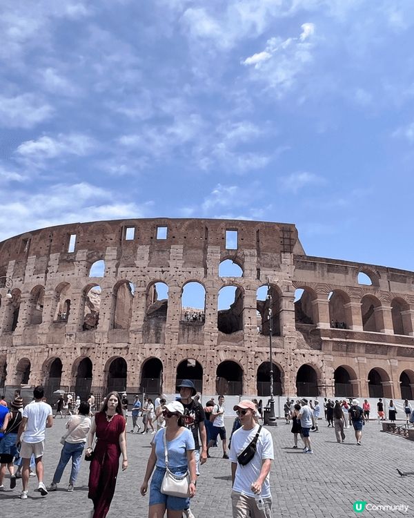 最近去了意大利旅遊，終於親身看到了以前只有在書本上看到的名勝...