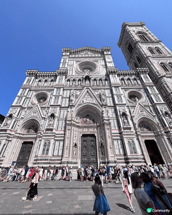 最近去了意大利旅遊，終於親身看到了以前只有在書本上看到的名勝...