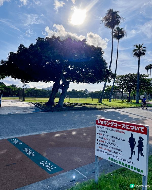 日本冲繩那霸市有許多值得一遊的景點，包括歷史遺跡、購物區和自...