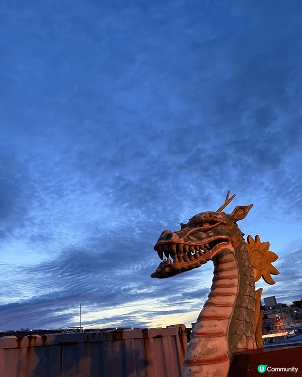 日本冲繩那霸市有許多值得一遊的景點，包括歷史遺跡、購物區和自...