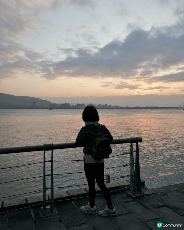 台灣的打卡熱點十分有特色。首先，是別出心裁的燈飾設計令人一見...