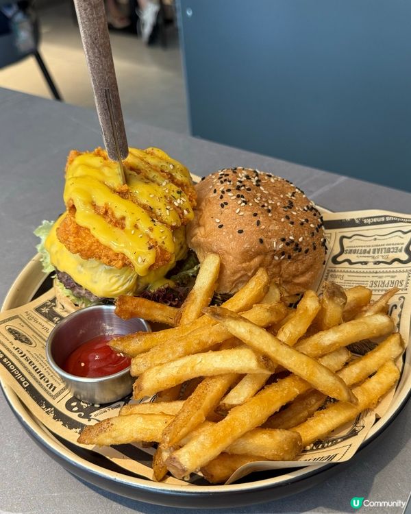 銅鑼灣美食打卡！😋 黑松露意粉超正！🍝