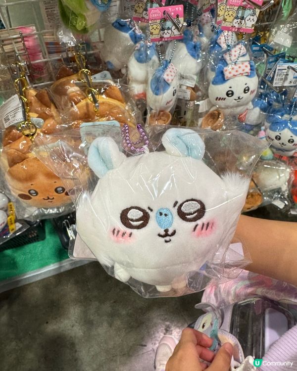 太多chiikawa精品的書展