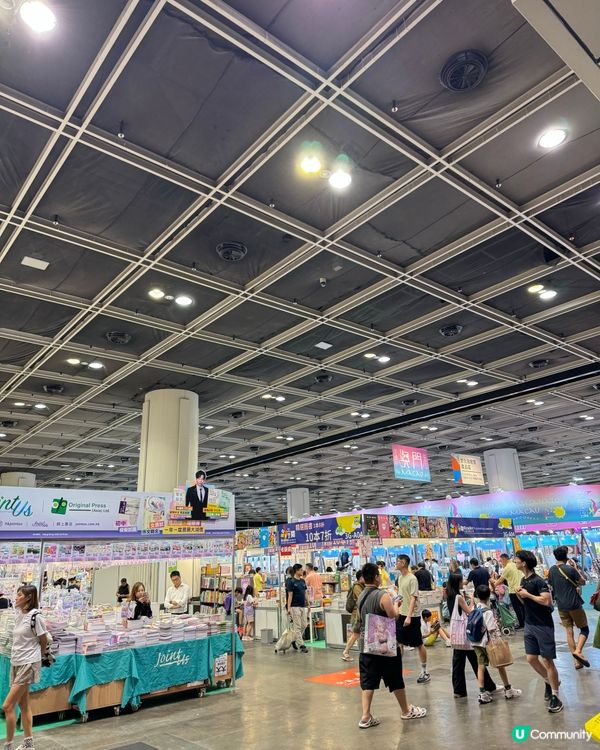 太多chiikawa精品的書展