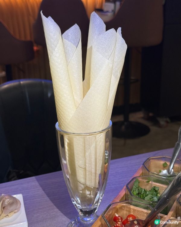 【油麻地｜鬧市中一片寧靜嘅中式火鍋餐廳】