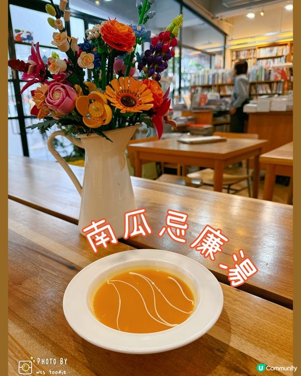 油麻地書本與文青咖啡 : Kubrick