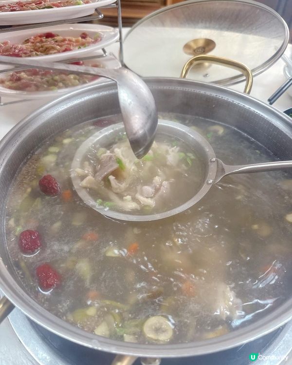 親民價吃脆皮雞煲 