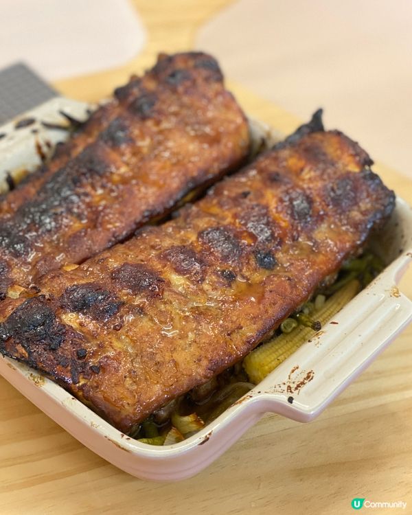 打風都唔怕！焗黑毛豬金沙骨😋！