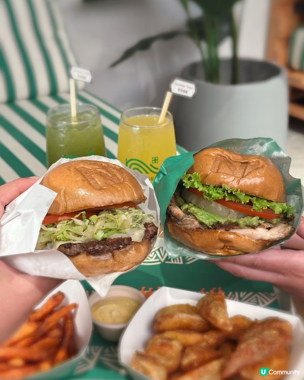 一邊望住靚靚海景😍 一邊嘆美味漢堡🥰