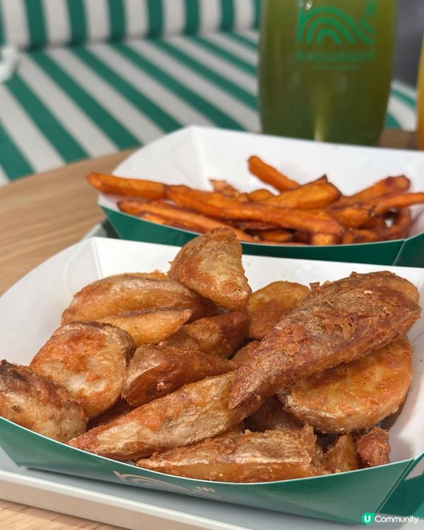 一邊望住靚靚海景😍 一邊嘆美味漢堡🥰