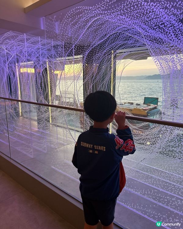 一邊望住靚靚海景😍 一邊嘆美味漢堡🥰