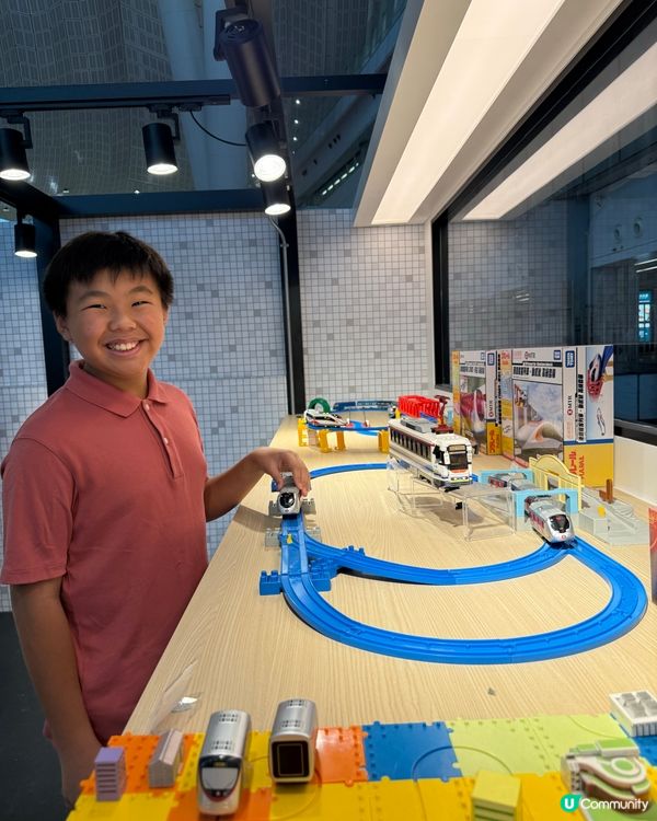 高鐵站新店開張！🚄 模型迷衝呀！