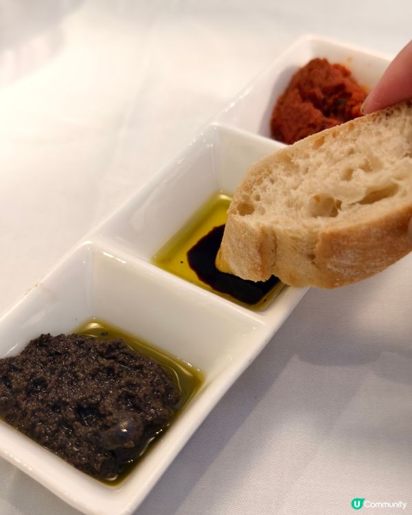 望著維港景享用高級意大利菜