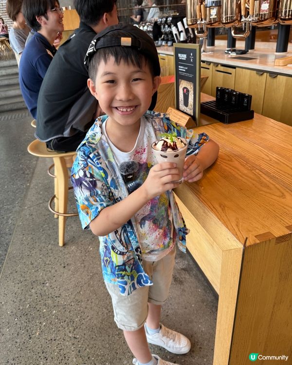 最美的日本星巴克-東京烘焙工坊 