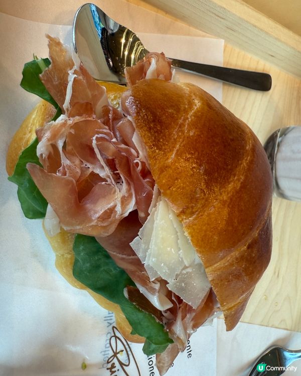 最美的日本星巴克-東京烘焙工坊 