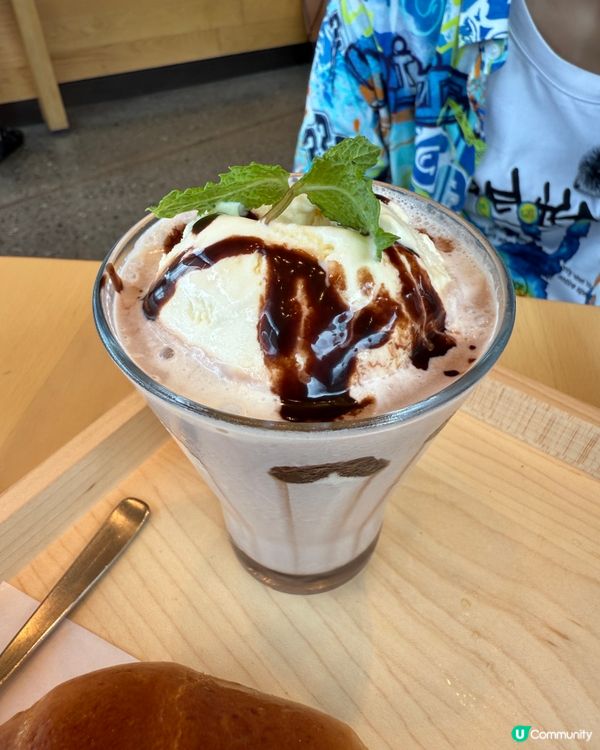 最美的日本星巴克-東京烘焙工坊 