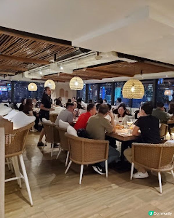 Kaboom．維港夜景配創新泰菜 天台chill住食