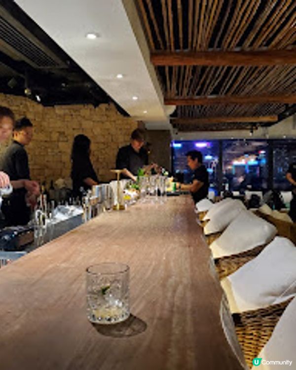 Kaboom．維港夜景配創新泰菜 天台chill住食