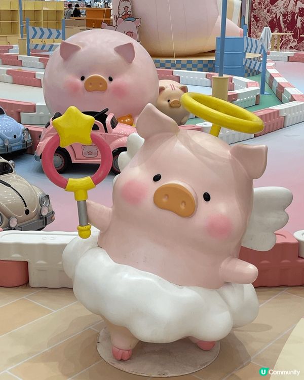 屯門市中心有超巨大lulu豬！
