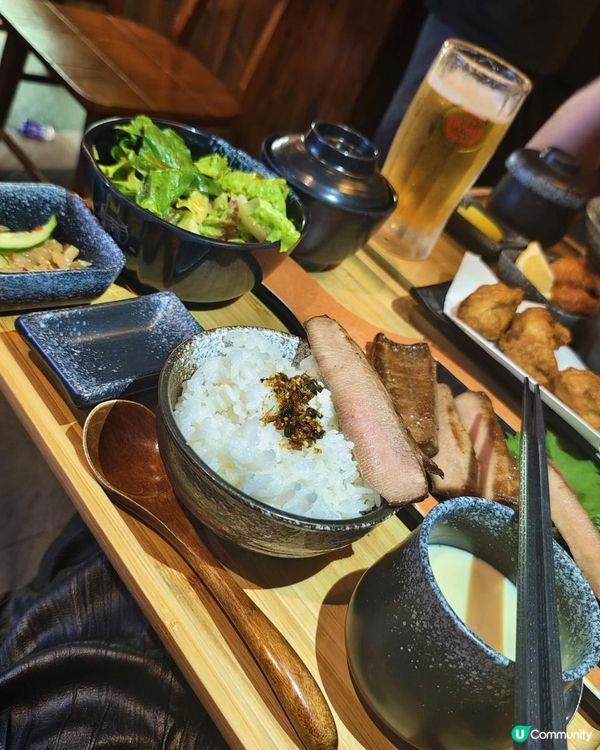 【牛舌愛好者 の 炭燒極上牛舌 】