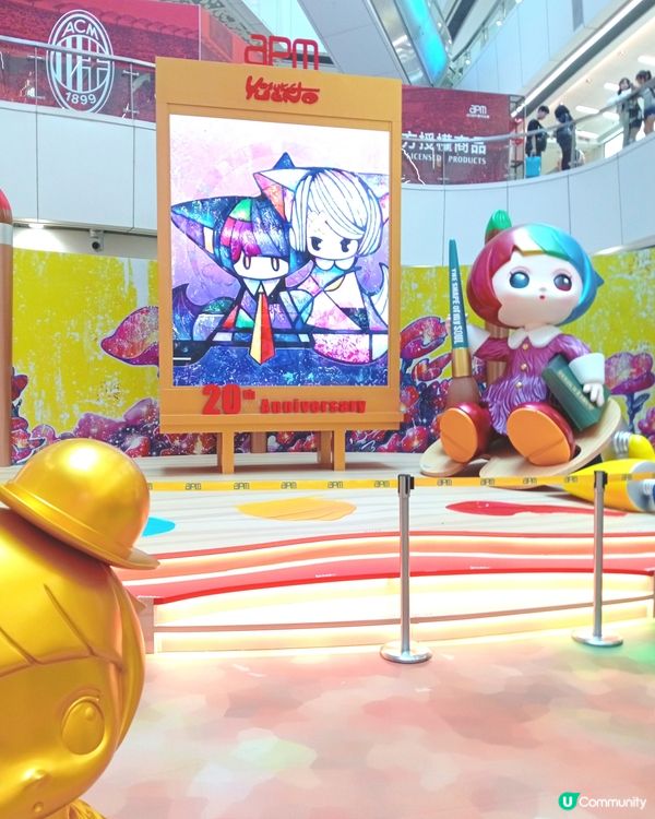 畫好的作品會出現在現場60吋大屏幕