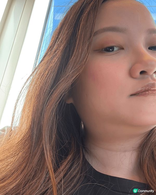 眼妝膏妝都係日常打電話，欠頭髮造型💇‍♀️只有普通放頭髮，未...