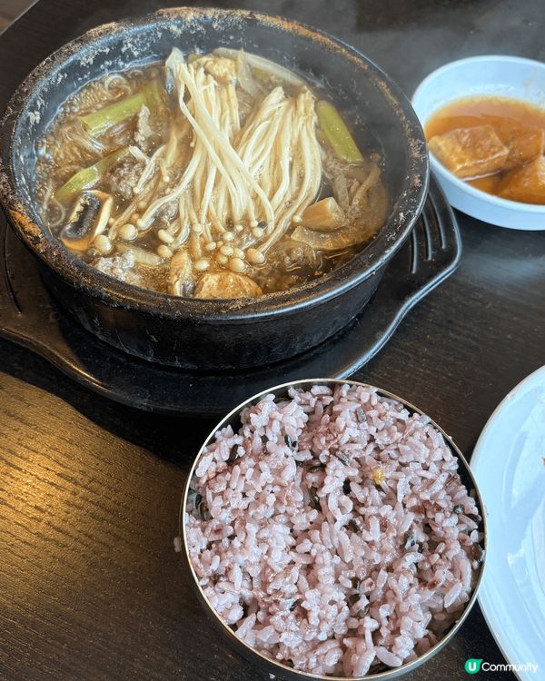 最近去咗一間位於Richmond Hill嘅韓國餐廳，真係食...