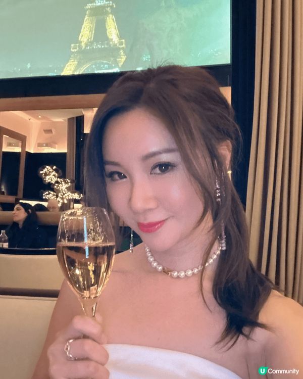 平時每日都會set頭，不論直髮曲髮都一定要搞搞個頭先可以出街...