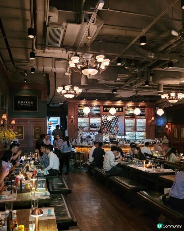最佳聚腳點 @ FRITES ( 中環 )