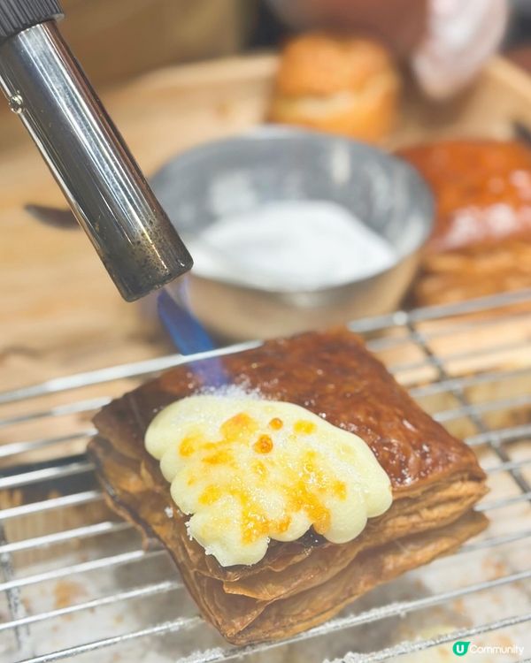 拿破崙泡芙爆餡啦！😋 酥皮控必試！