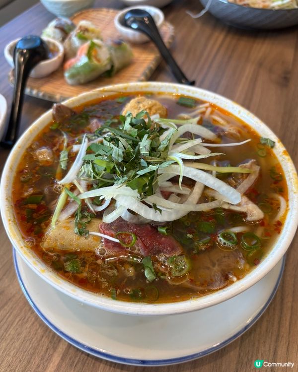 多倫多越南美食之旅！😋 春卷河粉超正！🍜