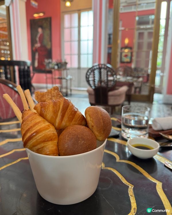 粉紅控必去！富國島粉紅宮廷餐廳💖