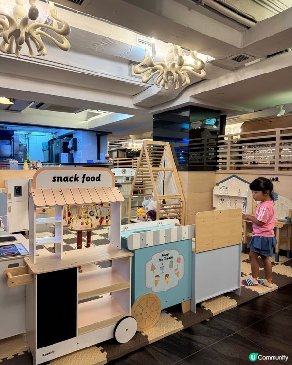 有playroom 既打邊爐🍲！仲有大大隻新鮮龍蝦🦞